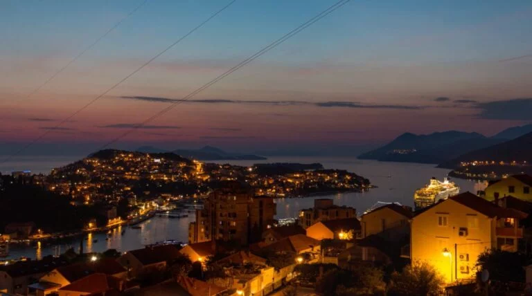 Timelapse Sunset Over The Bay